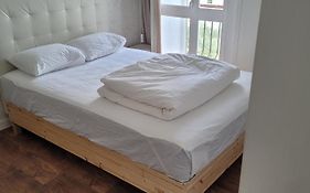 Comfy Room Near Metro And Airport